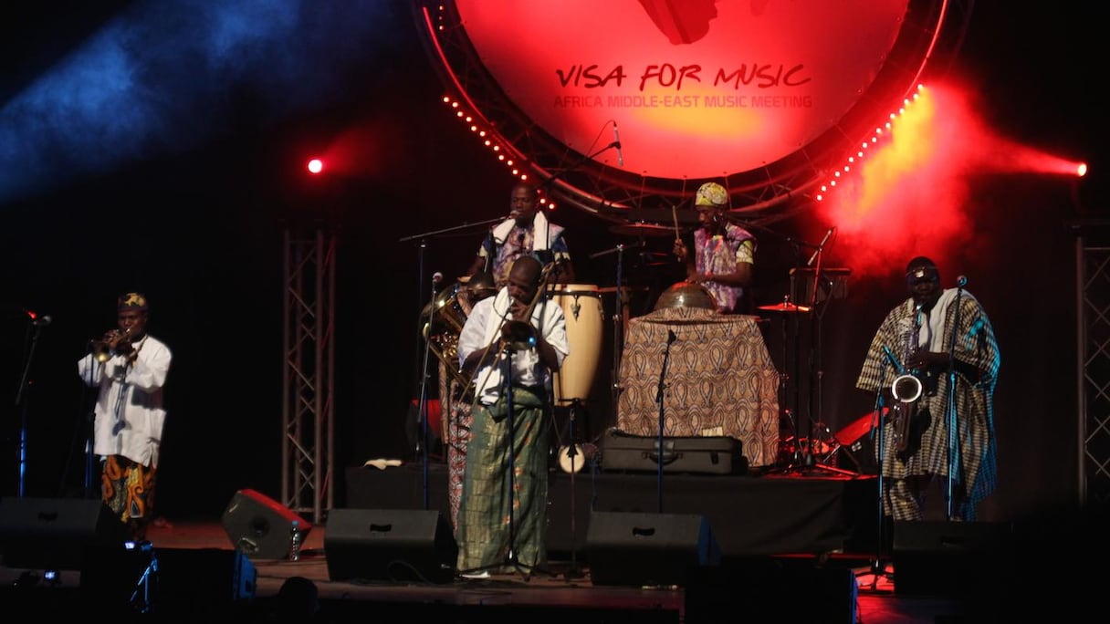 Dans la lignée du Gangbé Brass Band, la fanfare béninoise Alle's Tones a ouvert la soirée au Théâtre Mohammed V.
