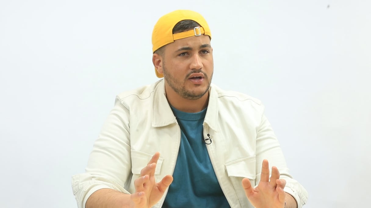 Kader Bueno, magicien et humoriste franco-tunisien.