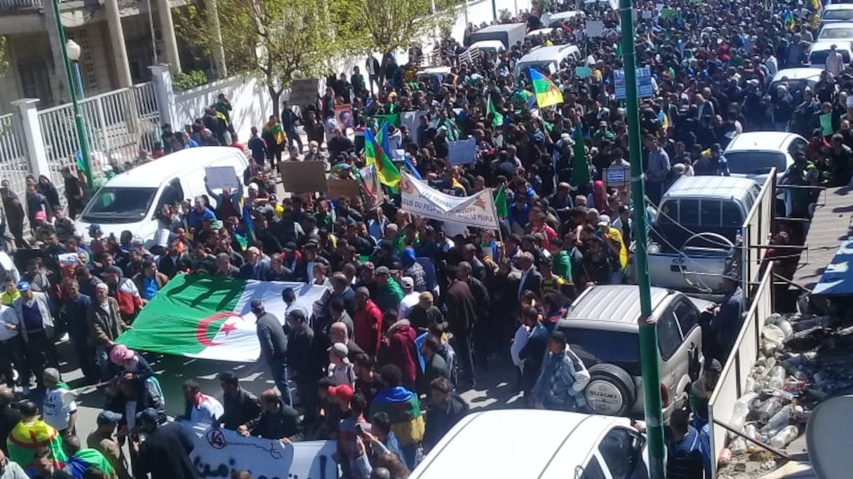 Algérie: 4ème vendredi de la colère contre Bouteflika. A Tizi Ouzou.
