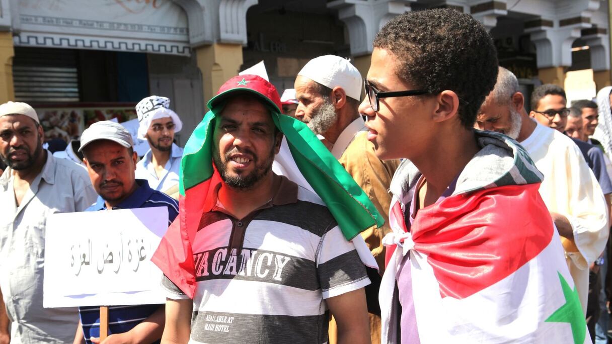 Les raids meurtriers d'Israël contre la population de Gaza ont touché le monde entier. 2800 raids en 13 jours. Aujourd'hui, le Maroc dit sa douleur et rend hommage à la mémoire de 350 palestiniens qui ont perdu la vie dans ces bombardements qui ont tué  94 enfants.
