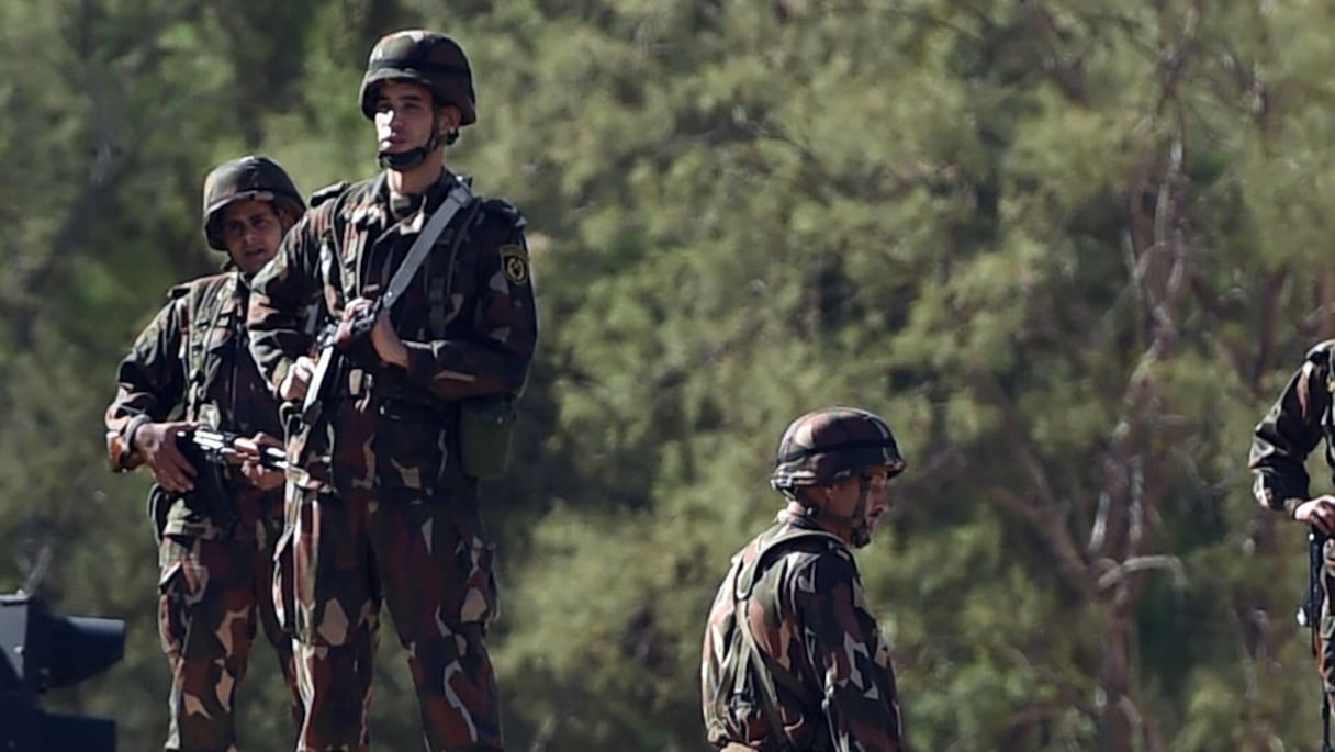 Le commissariat de police de Tiaret était visé. 
