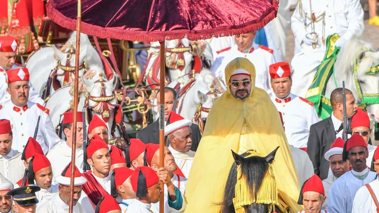 La traditionelle cérémonie d'allégeance.
