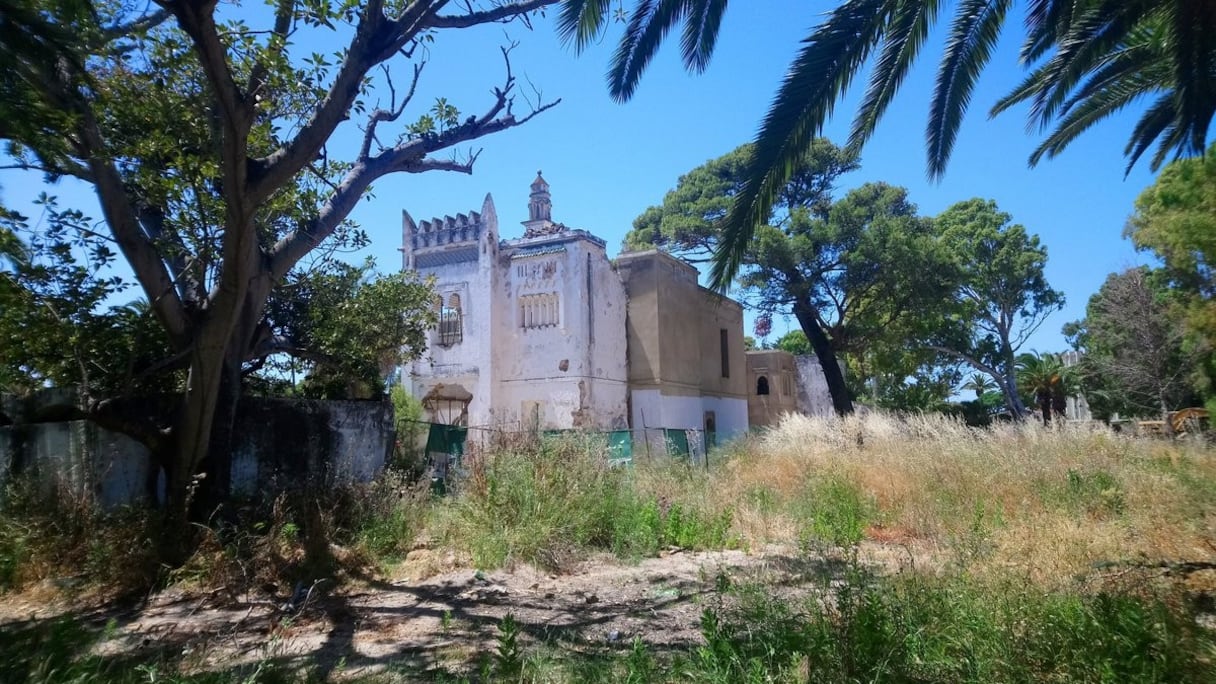 Une vue du vaste jardin de la Villa Harris à Tanger, construite il y a plus d'un siècle.
