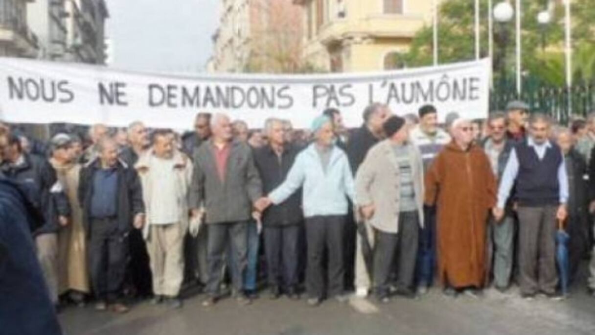 Une marche des retraités de l'Armée nationale populaire (ANP), à Alger.
