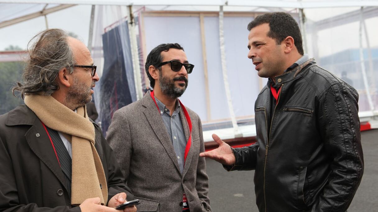 Les médias présents en force. Aux côtés de Hicham El Khlifi, Salim Cheikh, directeur général de 2M et le chroniqueur sportif de Medi1 TV, Jalal Bouzrara
