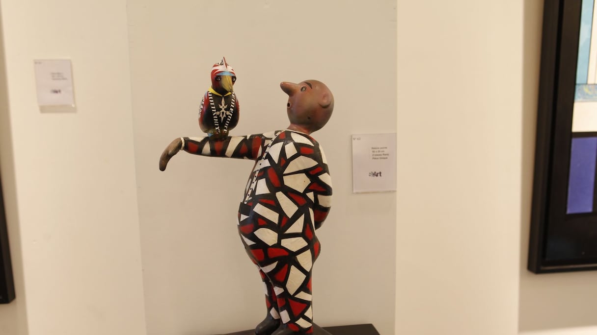 Des sculptures qui Interpellent, avec humour, le rapport de l'homme à la vie qui l'entoure.