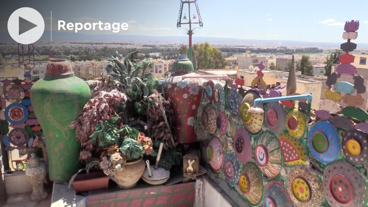Atelier de Moubarak Benabdallah, artisan à Fès, qui transforme des objets inutilisés en pièces décoratives.
