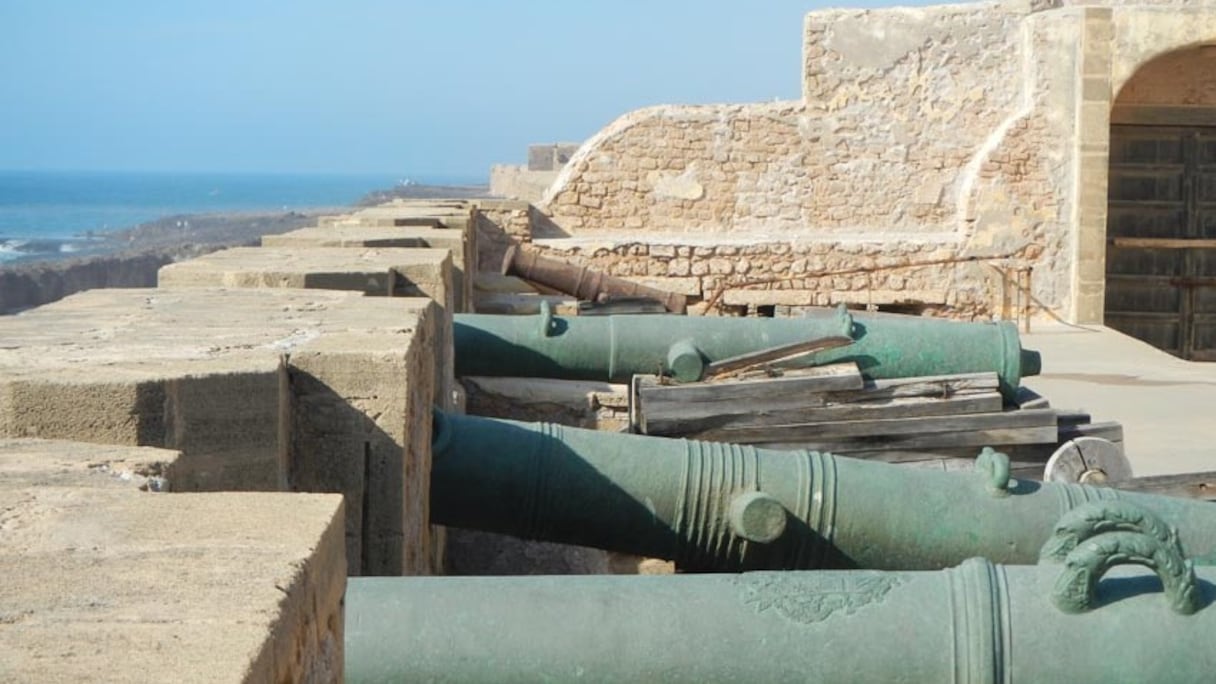 Canons de Salé, à Borj Addoumoue (le Bastion des Larmes). 
