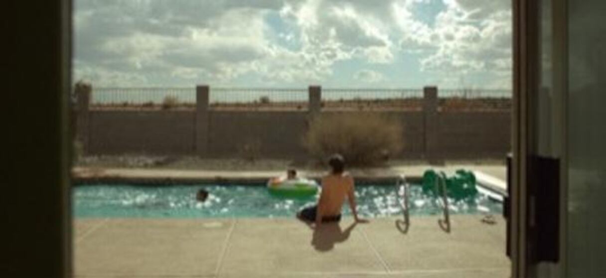 Le réalisateur américain Saar Klein nous fera découvrir sa 1ère oeuvre, Things People Do. Un film mettant en scène un père de famille dont la vie bascule quand il perd brusquement son travail. Il entre alors dans l'illégalité, mais se lie d'amitié avec un policier.
