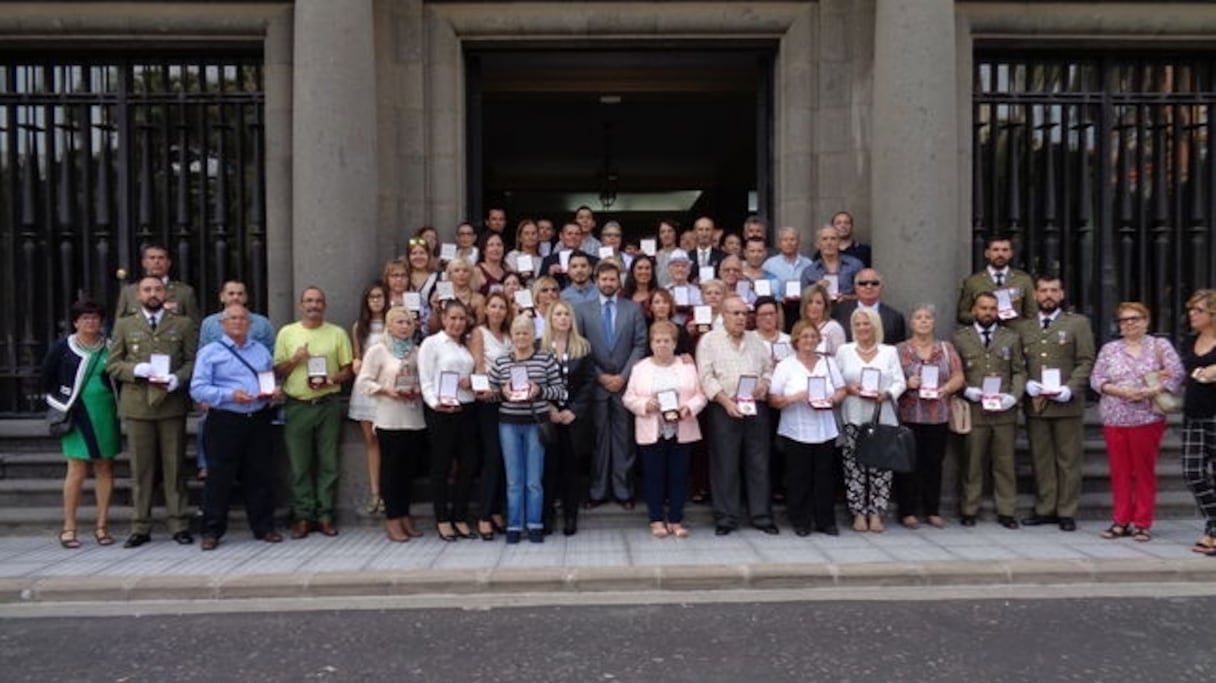 Photo collective des familles des victimes espagnoles des actes terroristes du Polisario, prise vendredi 6 novembre 2015 à Las Palmas.
