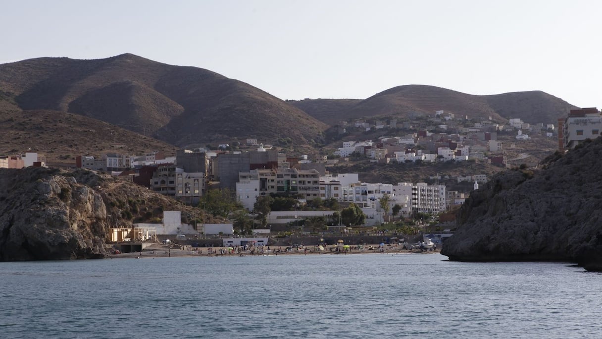 Al Hoceima, la perle de la méditerranée, fière de ses chaînes montagneuses qui font la beauté du Maroc oriental. 
