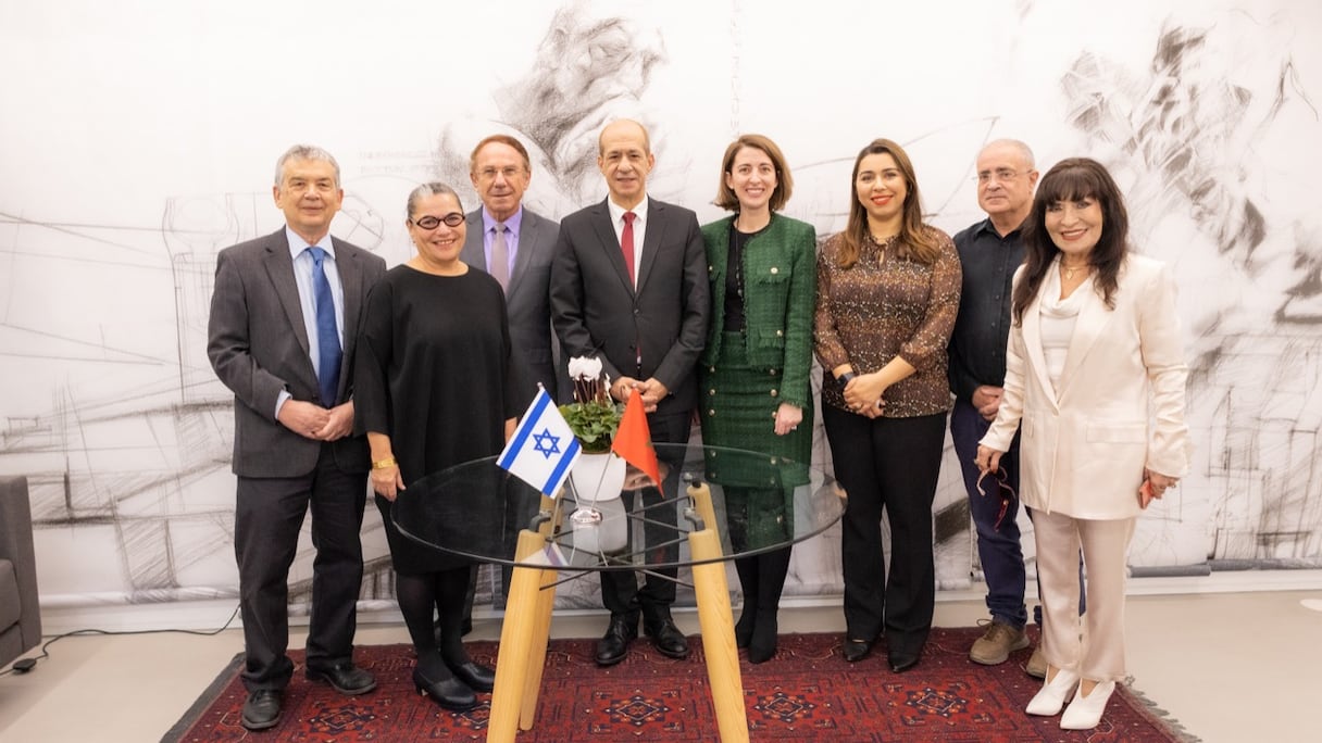 Au centre, le président de l'UEMF, Mostapha Bousmina, entouré des membres de la délégation marocaine et du board de l'Université Shenkar en Israël.
