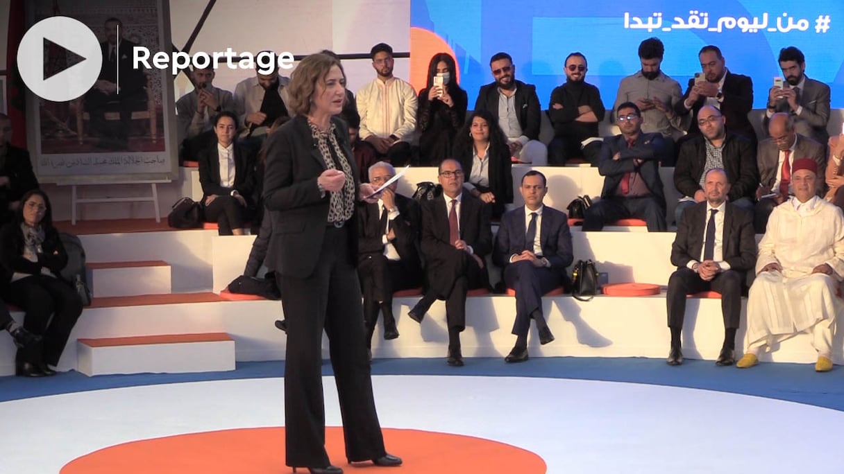 Fatim-Zahra Ammor, ministre du Tourisme, de l'Artisanat et de l'Economie sociale et solidaire, a donné le coup d’envoi effectif du programme gouvernemental FORSA, mardi 12 avril 2022, à Rabat, dans une ambiance quelque peu show-business.
