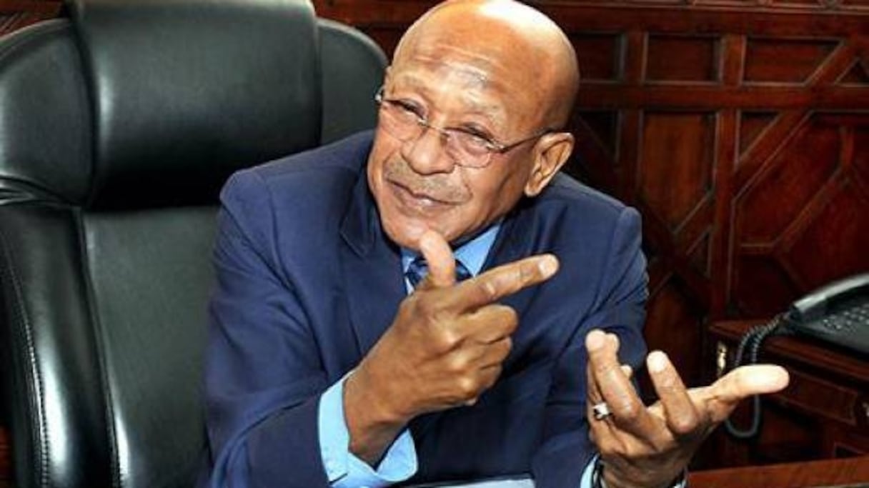 Abdelkader Zoukh, wali d'Alger.
