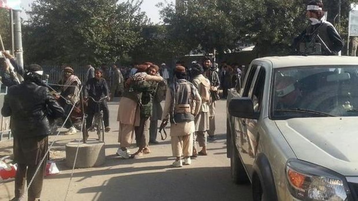 Des combattants talibans le 29 septembre 2015 à Kundunz.
