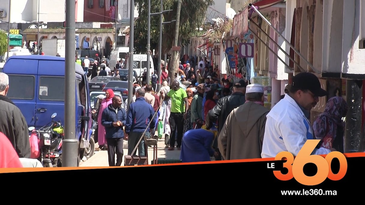 Dans un quartier populaire de la capitale Rabat.
