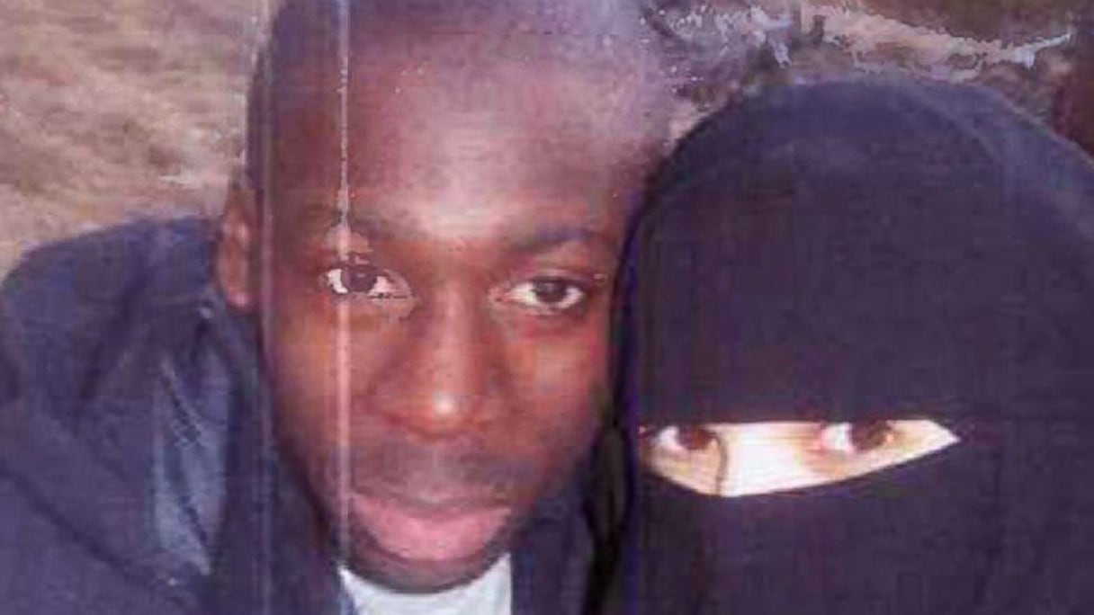 Hayat Boumediene, en compagnie de son époux Amedy Coulibaly. 
