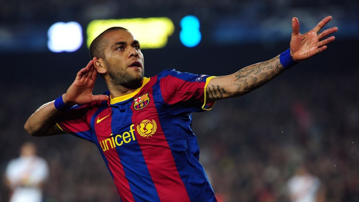 10- Dani Alves (FC Barcelone) : 6 M€ par an.
