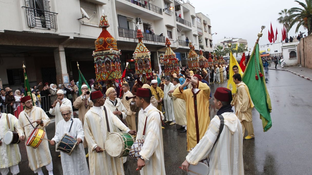 Ambiance festive à l'ouverture du Moussem des Cierges.
