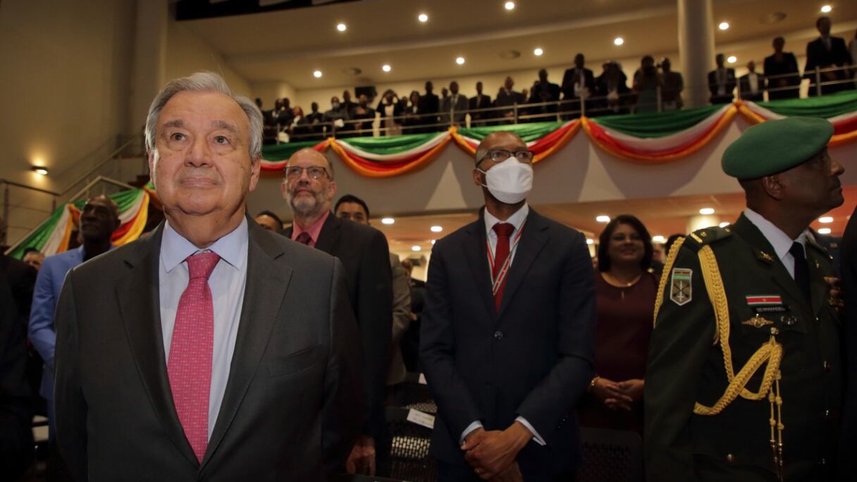Le Secrétaire général de l'ONU, António Guterres, assiste à la 43e réunion des chefs de gouvernement de la Communauté des Caraïbes (Caricom), à Paramaribo, au Suriname, le 3 juillet 2022.
