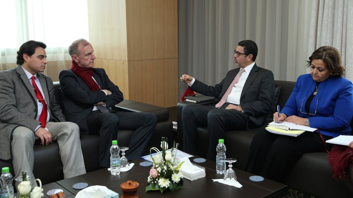 Mohamed Abdennabaoui, président du Parquet général, recevant Bogdan Klich, rapporteur de la Commission des questions politiques et de la démocratie relevant de l'APCE, jeudi 8 février à Rabat.
