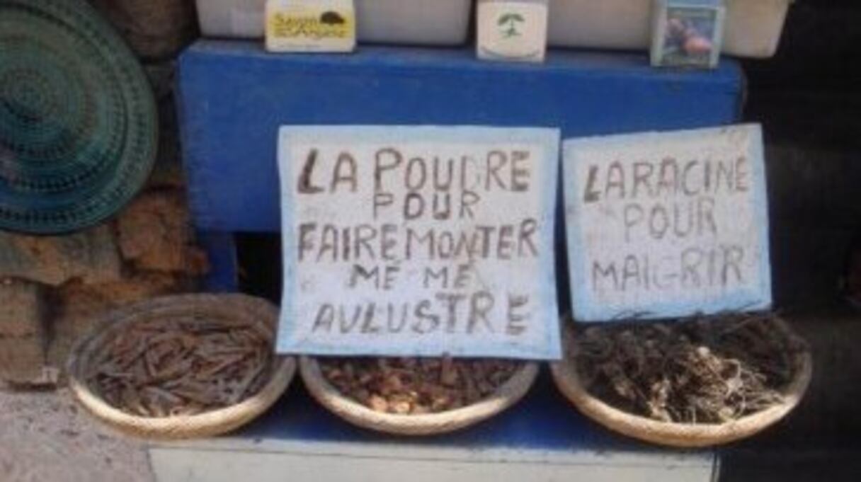 "La poudre pour faire monter mémé au lustre", vous connaissez? Eh bien, au Maroc, on a ça, et bien plus encore. Il suffit de demander. 

