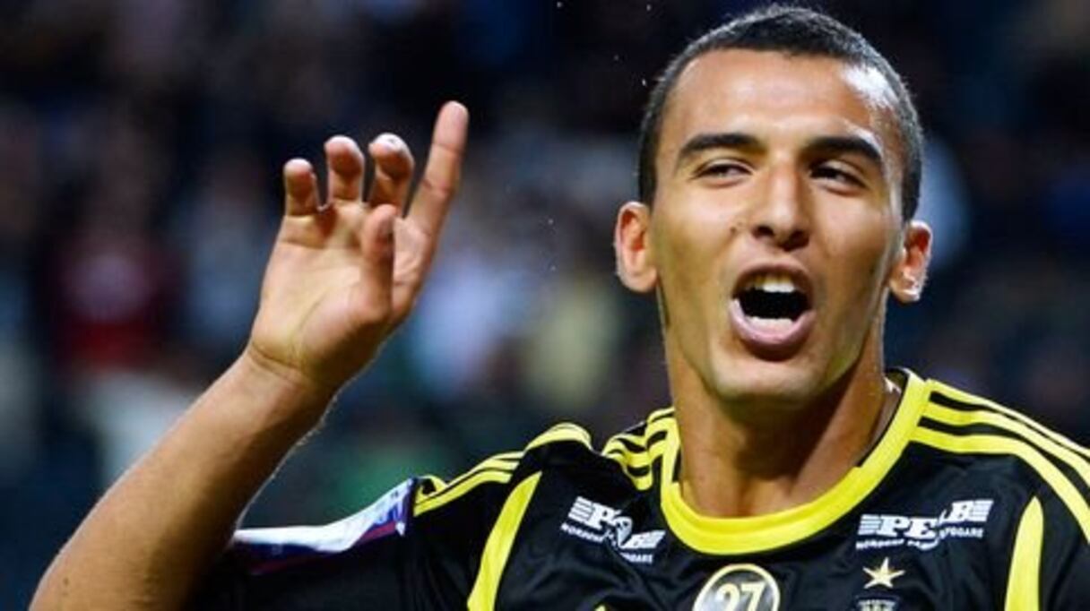 Nabil Bahoui, 23 ans, devait disputer aujourd'hui son premier match officiel avec la sélection suédoise. Mais l'attaquant d'AIK Fotboll est  forfait en raison d’une blessure à la cuisse. Zaki garde espoir et assure qu’il sera retenu pour les prochains matchs du onze national.

