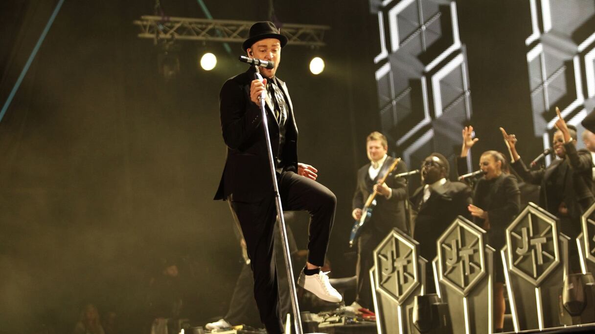 Et non, Michael Jackson n'est jamais loin... Autant dire que Justin Timberlake s'est choisi le meilleur des mentors pour une parfaite maîtrise de la scène ! 
