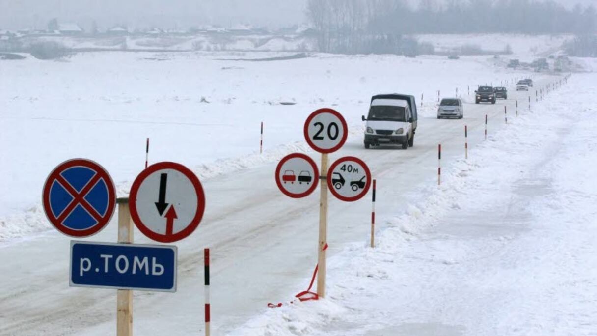 En Russie, environ 23.000 personnes meurent chaque année sur les routes.
