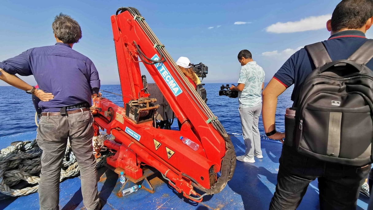 Grue installée sur la barge mytilicole, elle sert à remonte les cordes appelées aussi filières sur lesquels les moules se développent.
