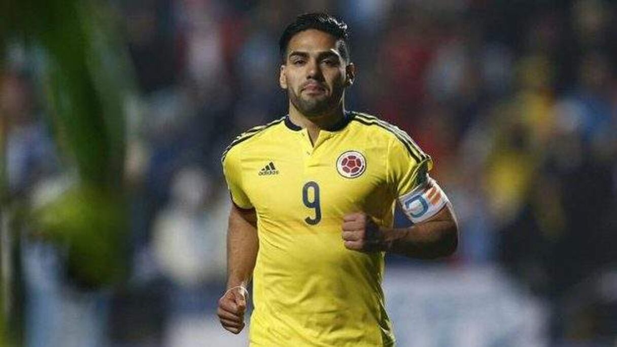 Radamel Falcao a signé à Chelsea. 
