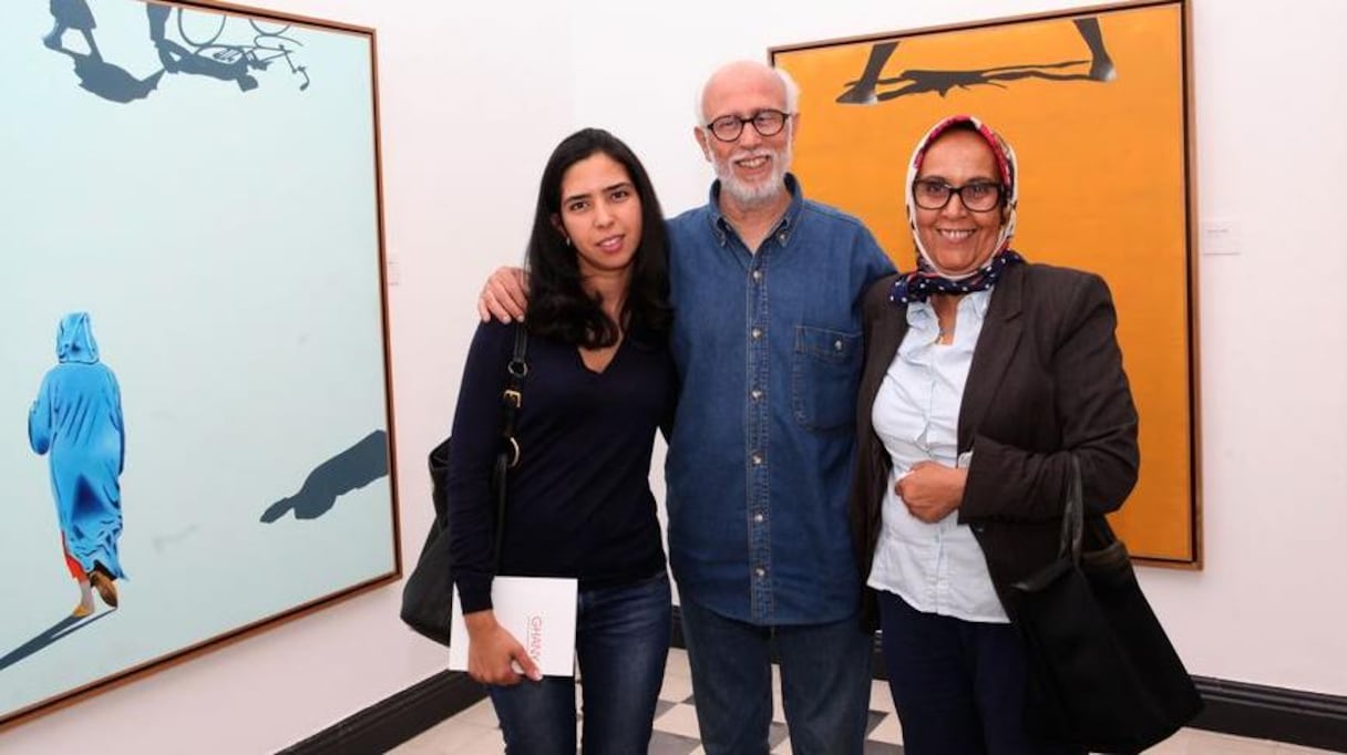 L'artiste peintre Abdellah Mellakh est de même venu savouver cette belle exposition en compagnie de sa fille et de son épouse.
