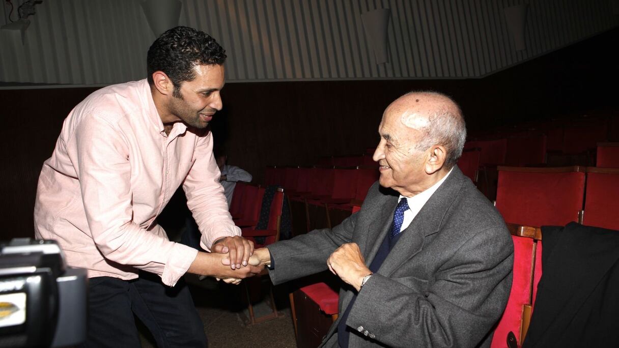 Un grand Monsieur que le metteur en scène est venu saluer et remercier de sa présence.
