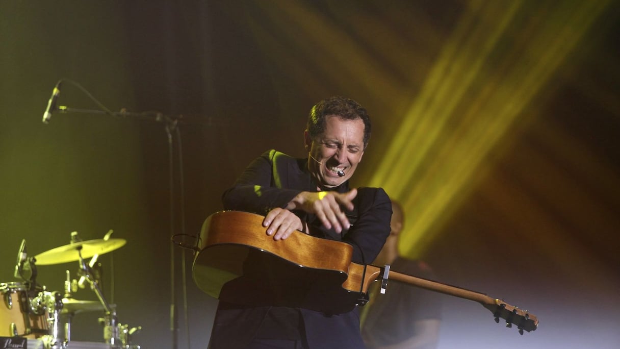 Et quand Gad El Maleh transforme sa guitare en tambour ou en tam-tam, c'est tout l'amour qu'il porte à sa terre du Maroc qui s'élève, ardent, dans la salle. 
