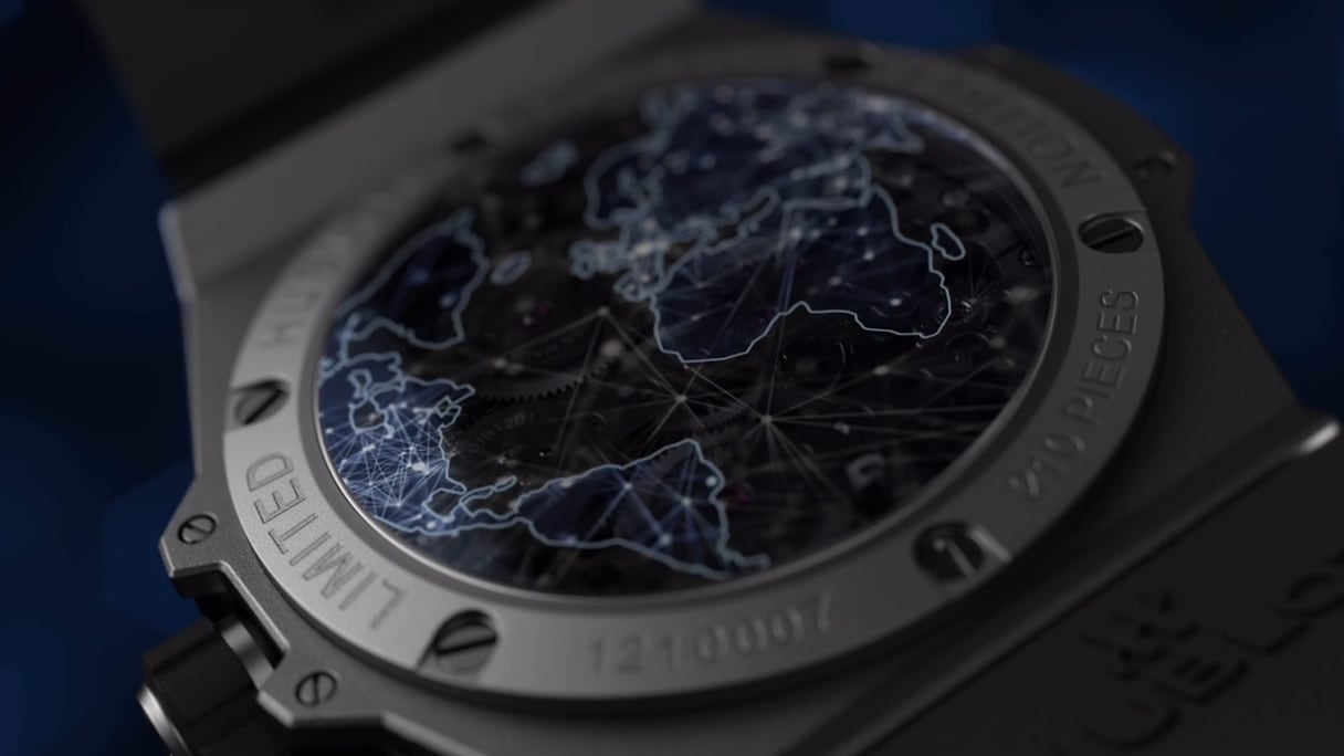 Hublot célèbre le 10ème anniversaire du Bitcoin avec une édition limitée.
