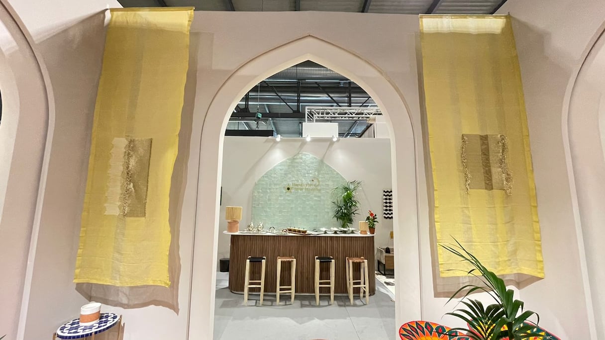 Le pavillon du Maroc au Salone del Mobile 2023 à Milan, dont le design, la scénographie et le commissariat ont été confiés au designer Hicham Lahlou.