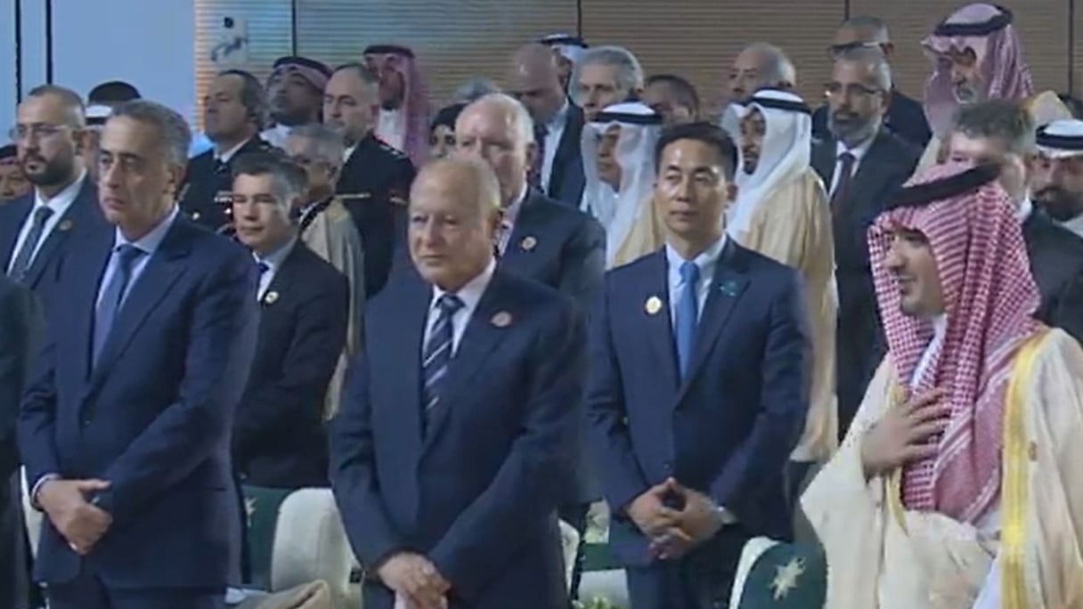 En première ligne, Abdellatif Hammouchi, patron du pôle DGSN-DGST, le secrétaire général de la Ligue arabe, Ahmed Aboul Gheit et le prince Abdulaziz bin Saoud bin Naif, ministre de l’Intérieur de l’Arabie saoudite. Capture d'écran.
