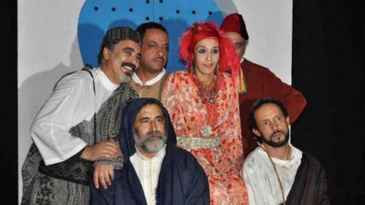 Mohamed Khyii, acteur : "Le regretté fut l’un des piliers de l’art marocain. Il a beaucoup apporté au théâtre, à la télévision et au cinéma. Avec son départ, je sens que j’ai perdu une partie de moi".
