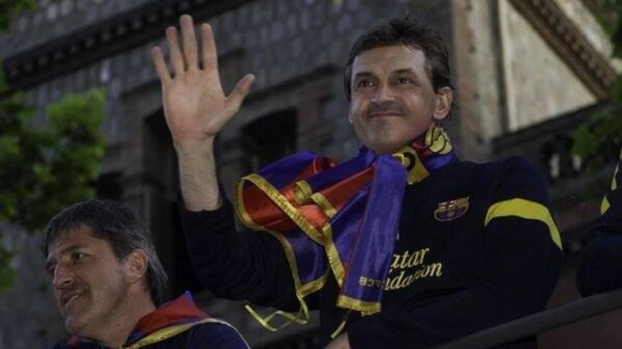 En compagnie de Jordi Roura, son adjoint, il prendra part aux festivités de la célébration du titre de championnat 2013 décroché par le Barça.
