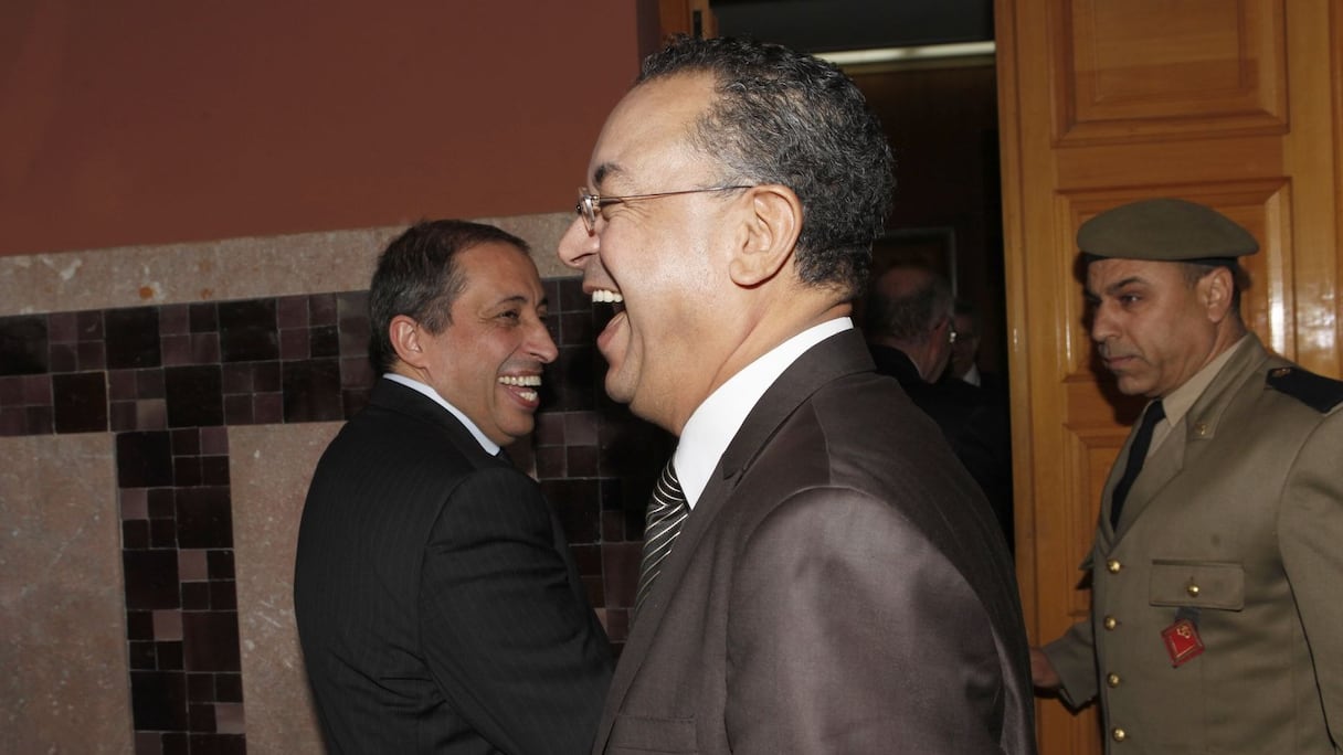 Fou rire entre le ministre Lahcen Haddad et Hamid Belfadil, directeur du CRI de Casablanca. Les deux hommes se rejouiraient-ils de ce que les chantiers initiés par le ministère du Tourisme rapporteraient à la métropole ?
