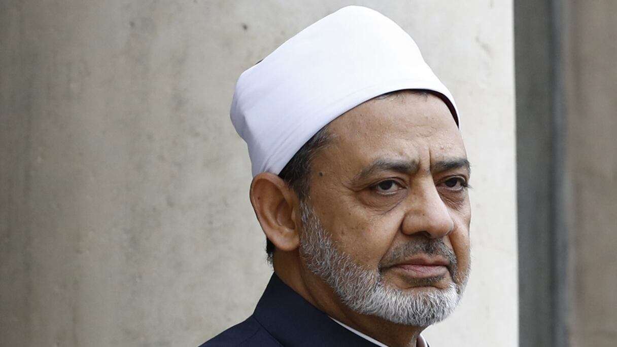 L'imam d'Al-Azhar, Ahmed al-Tayeb.
