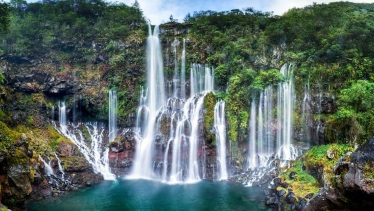 Les chutes de Dindéfelo, situées dans le département de Kédougou. 
