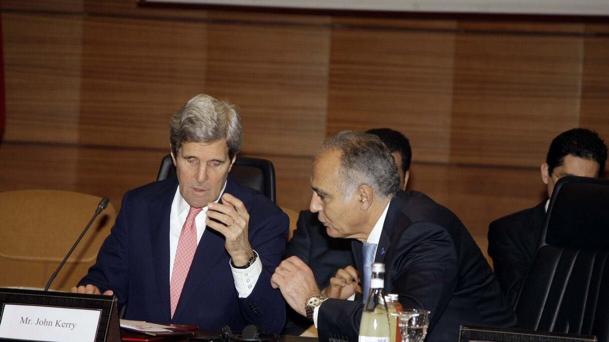 Kerry et Mezouar échangent en toute complicité, lors de la deuxième session du Dialogue stratégique Maroc-Etats Unis qui s'est ouverte ce vendredi.
