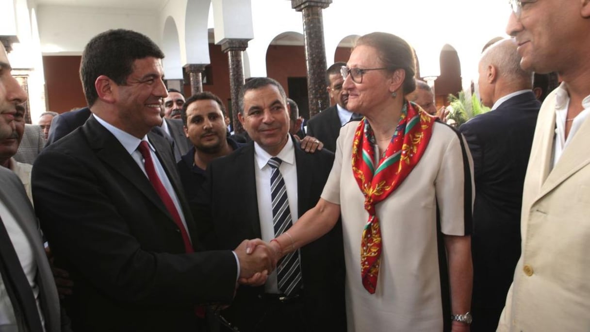 Mustapha Bakkoury et Leila Benhima Cherif, présidente de L'Heure Joyeuse.
