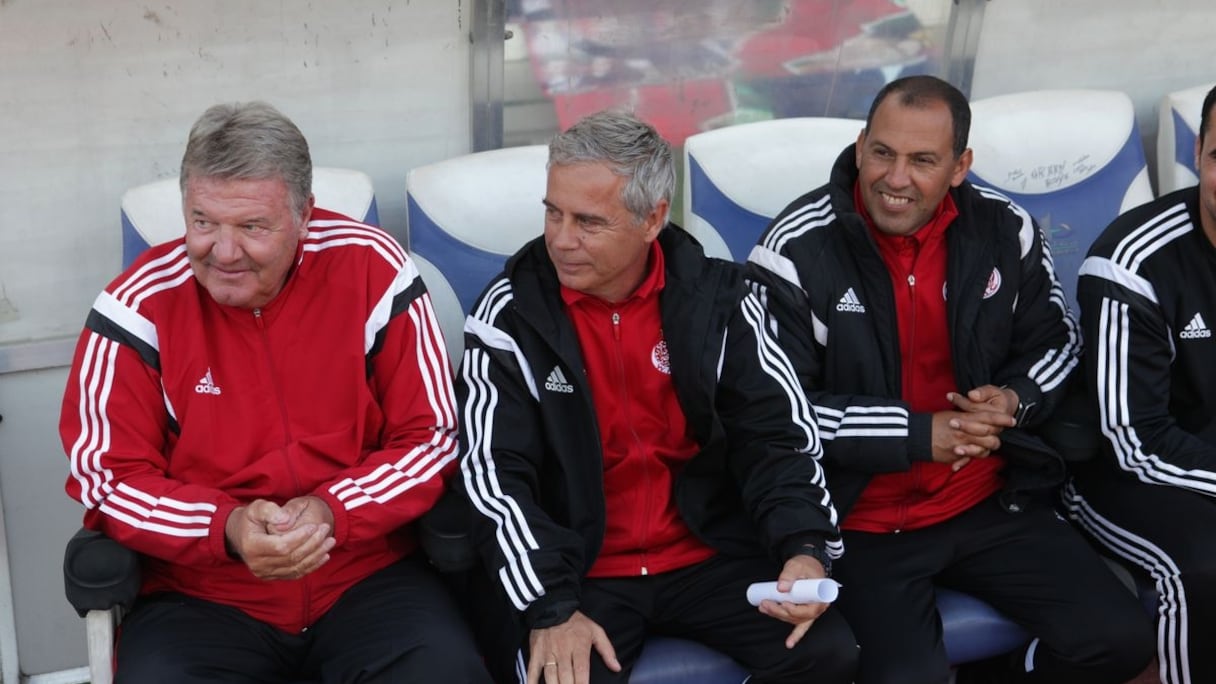 John Toshack, entraîneur du WAC, et ses adjoints.
