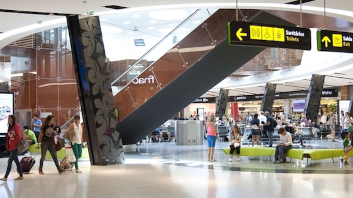 Cinq personnes ont réussi à échapper au dispositif de sécurité à l’aéroport de Lisbonne.
