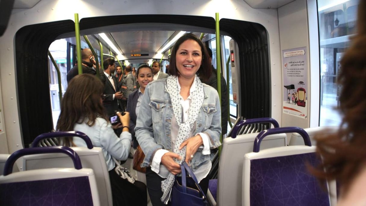 Choumicha, heureuse dans le tram.
