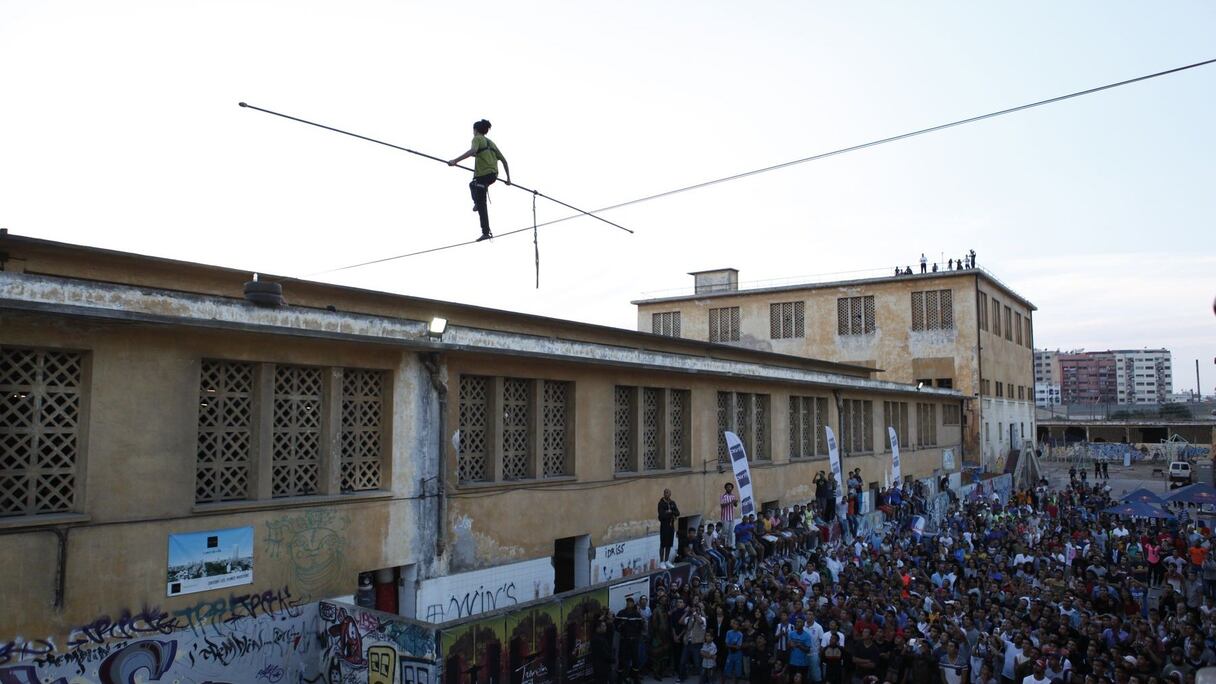 Les funambules de la troupe Coloko ont offert au public du Tremplin un magnifique spectacle 
