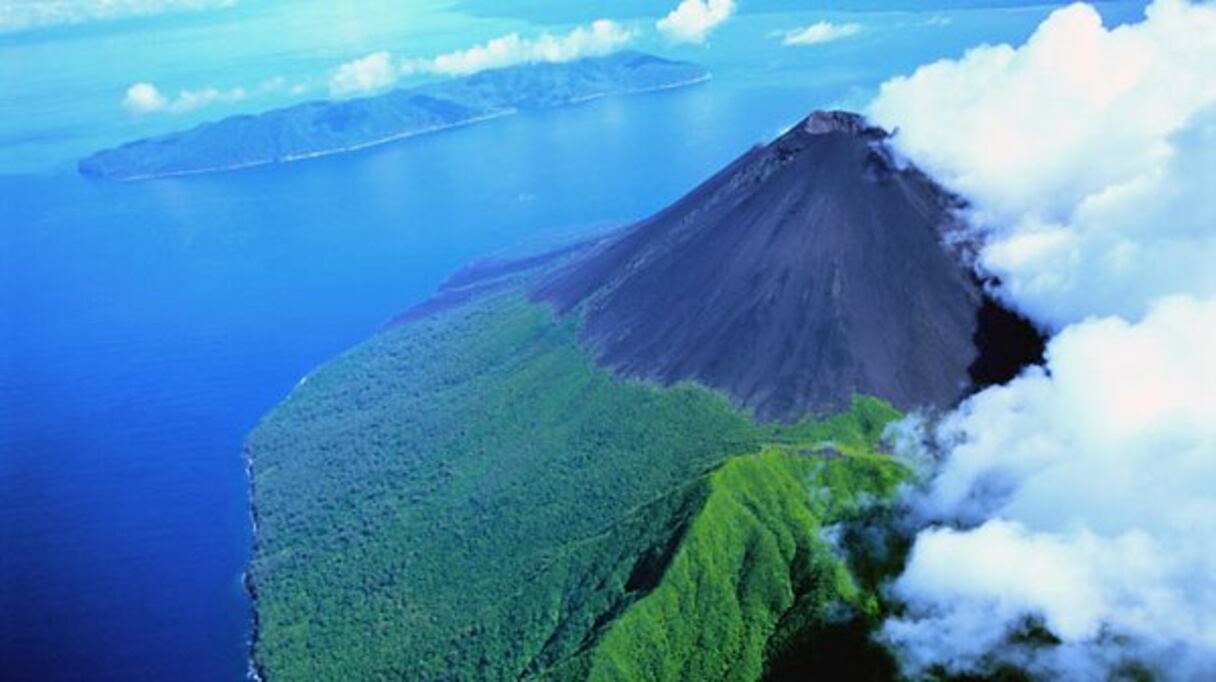 L'archipel de Vanuatu est composé de 83 îles pour la plupart d'origine volcanique
