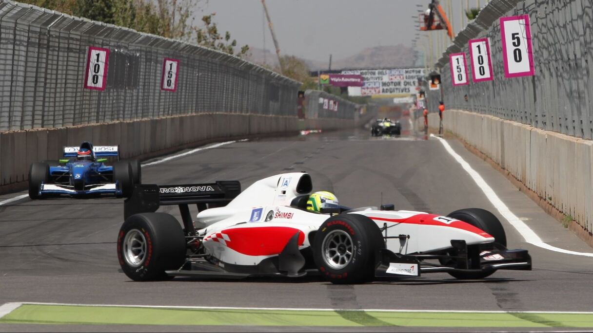 Le japonais Kimiya Sato a remporté la course avec un bon matelas d'avance sur les italiens Michele La Rosa et Giuseppe Cipriani.

